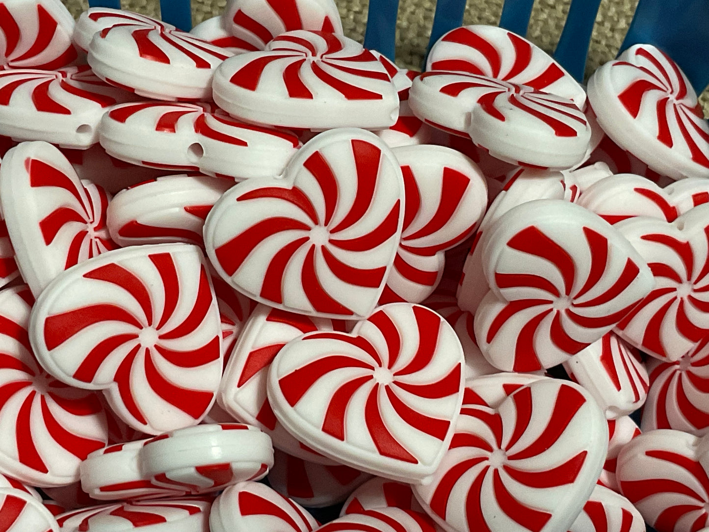 #17 EXCLUSIVE Swirl Heart Silicone Focal