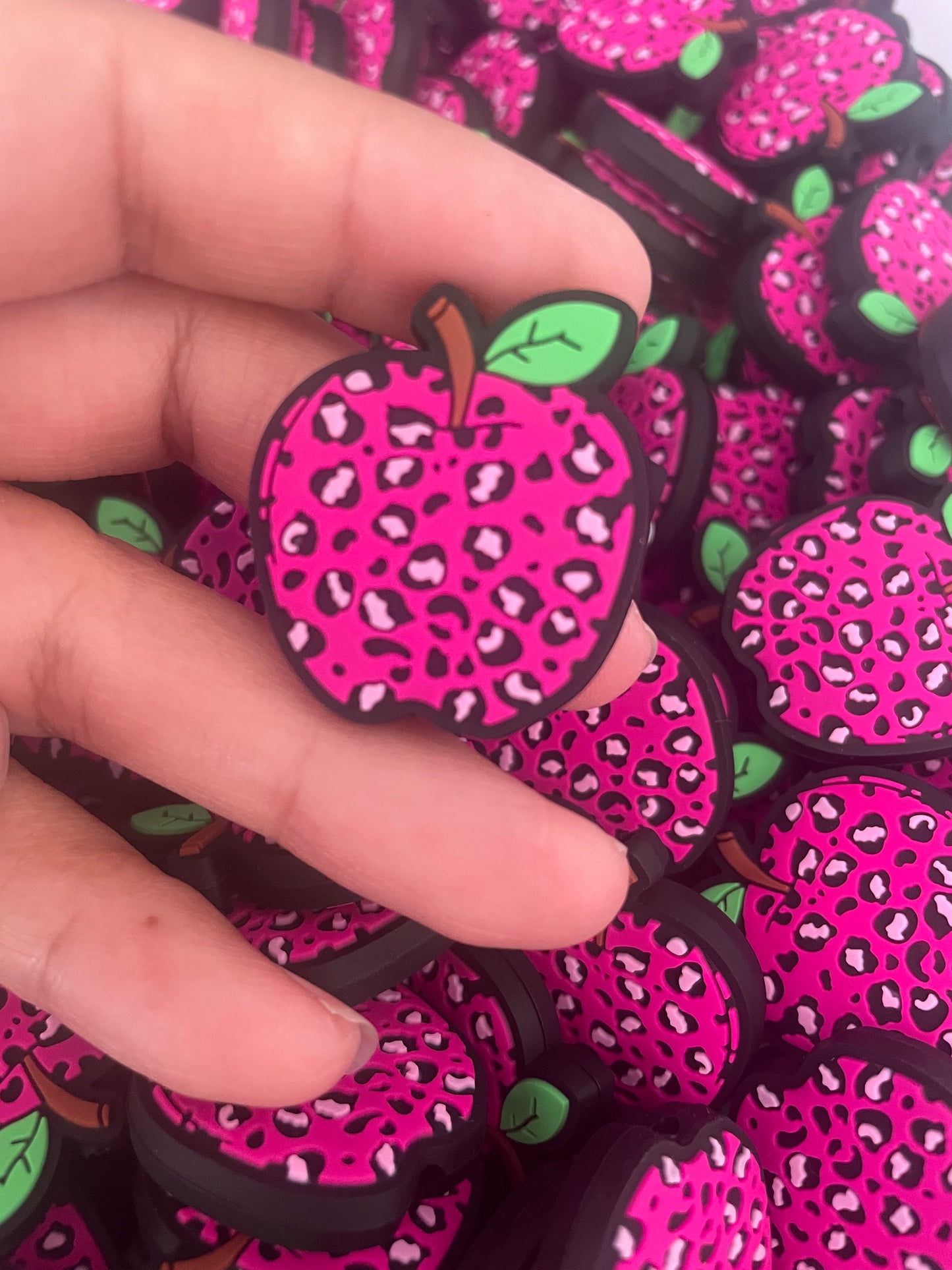 #3 EXCLUSIVE Apple Leopard Silicone Focal Bead